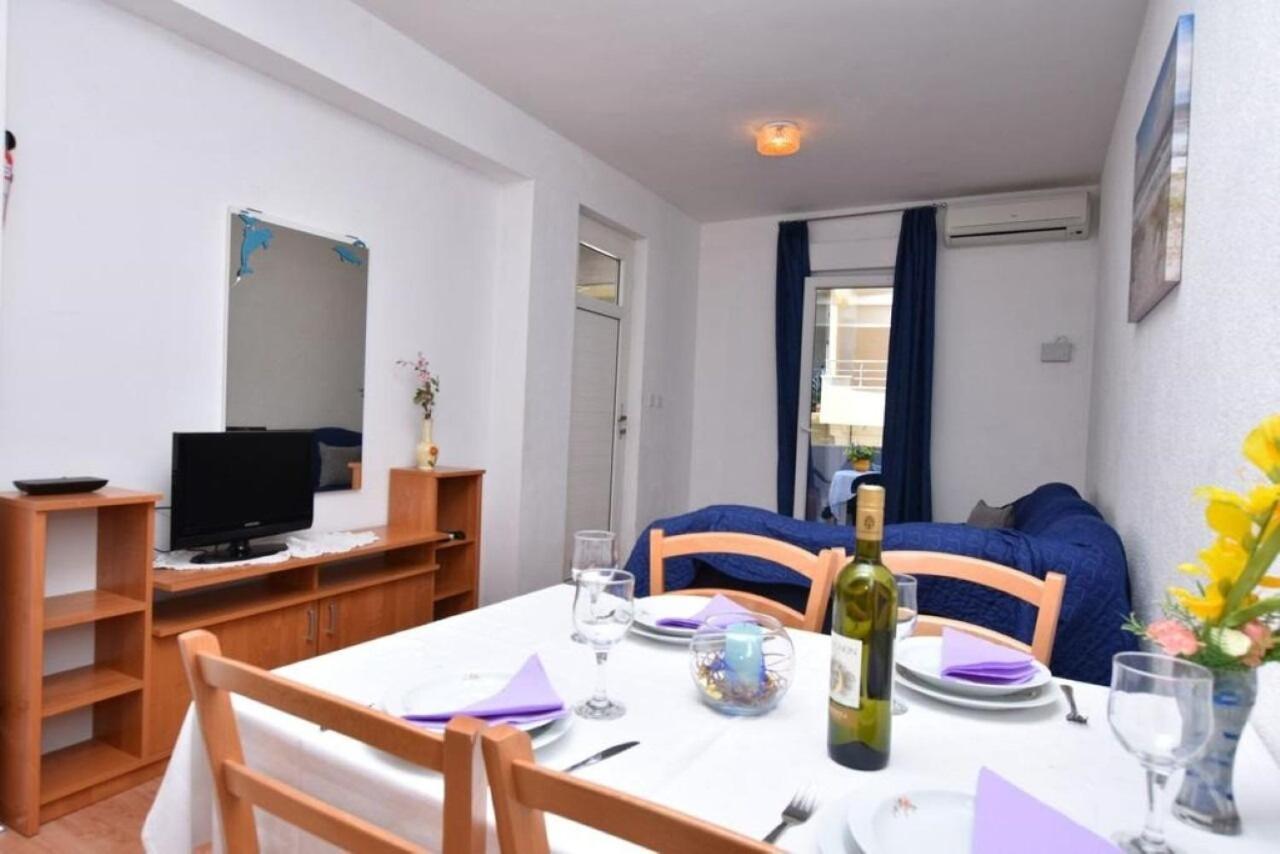 Apartment Rene Оміш Екстер'єр фото
